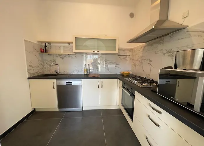 Floramarine Apartament *